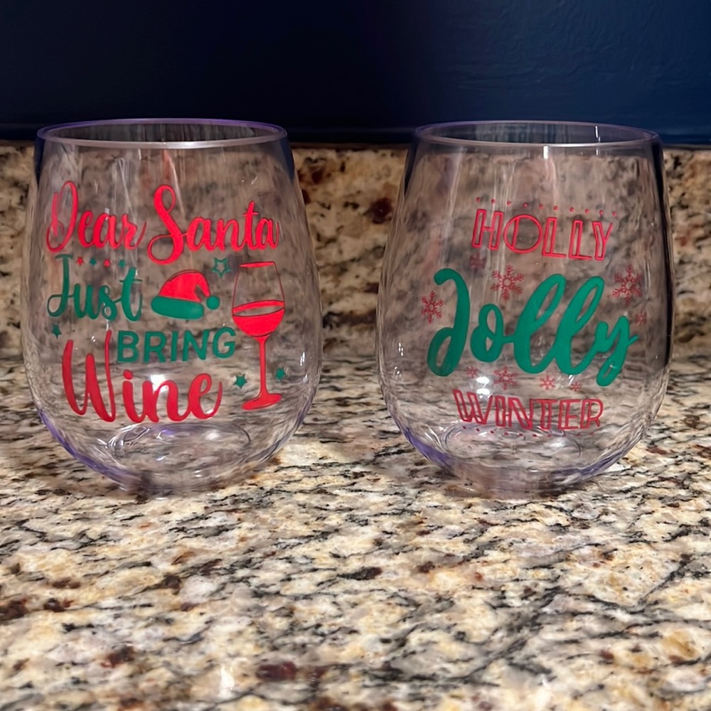Stemless Christmas wine glasses
